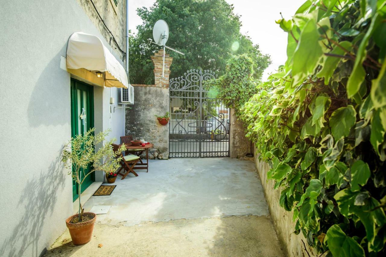 Rustica Apartments Šibenik Екстериор снимка